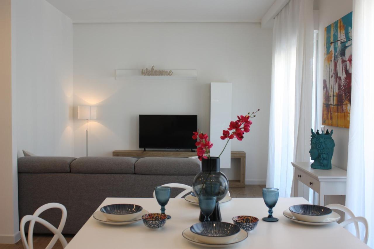 Strettomare-Business & Travel Apartment เรจโจ ดี คาลาเบีย ภายนอก รูปภาพ