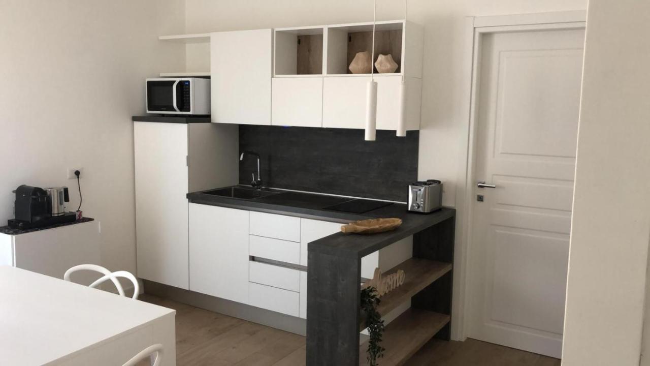 Strettomare-Business & Travel Apartment เรจโจ ดี คาลาเบีย ภายนอก รูปภาพ